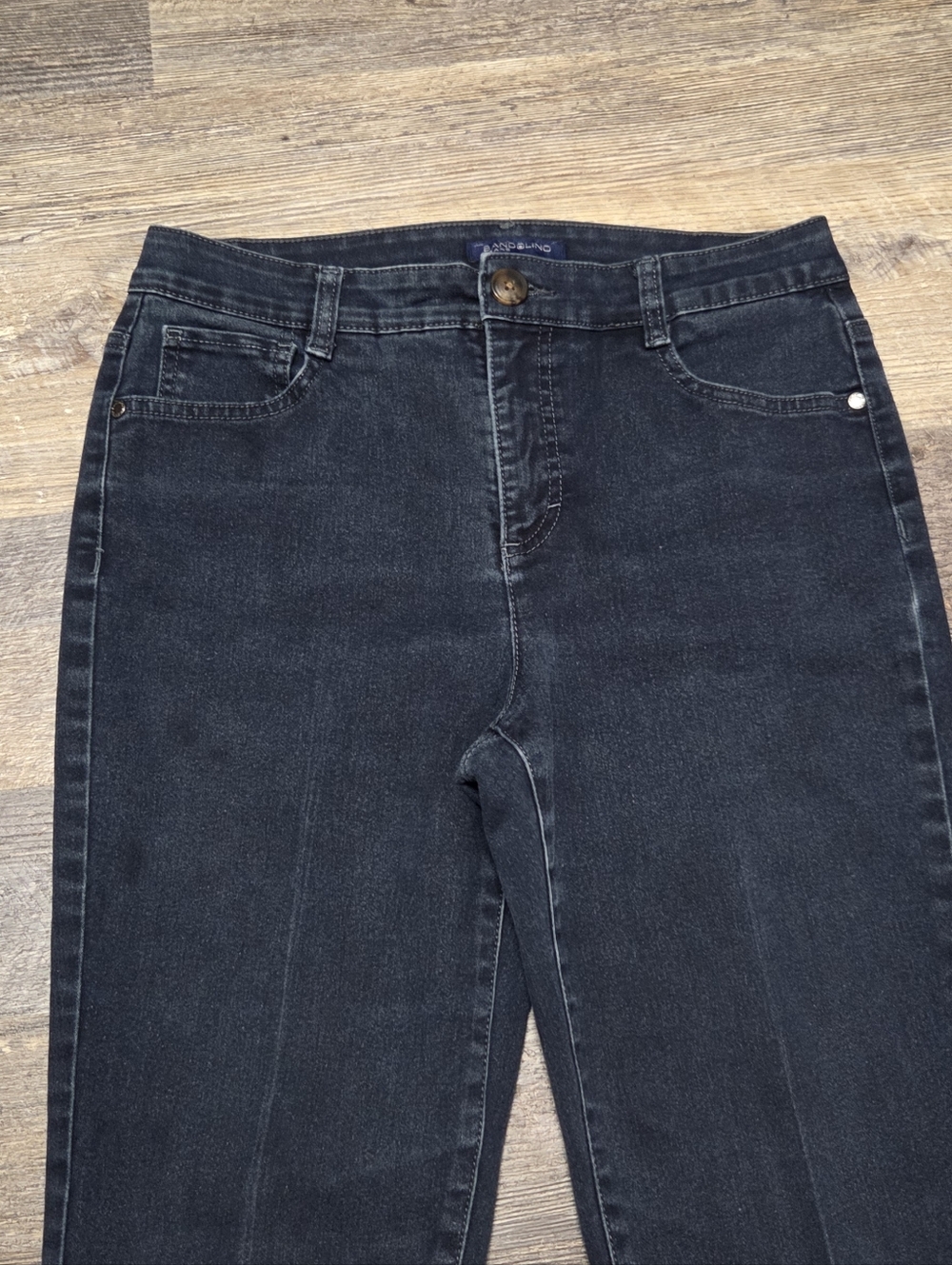 Bandolino Amy Straight Leg Jeans - Picture 6 of 13
